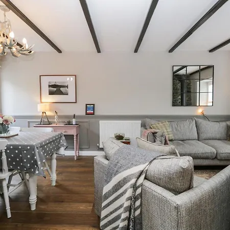 Coach House 1 - Pullwood Bay بيت للعطل آمبيلسايد