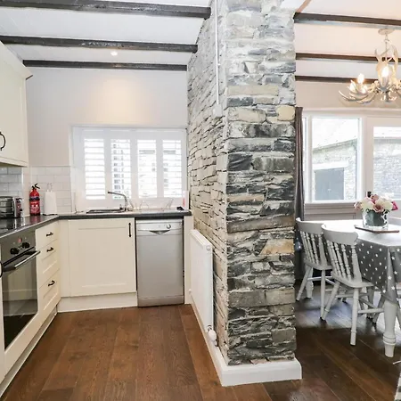 Coach House 1 - Pullwood Bay