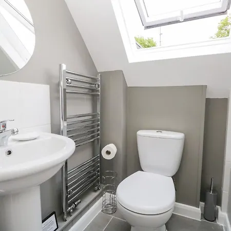 Coach House 1 - Pullwood Bay *
