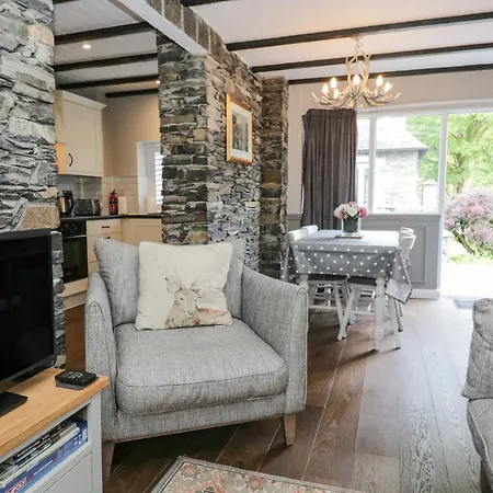 Coach House 1 - Pullwood Bay *